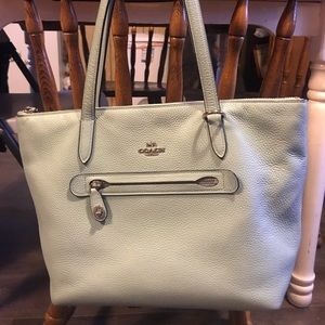 COACH TAYLOR TOTE IN PEBBLE LEATHER
